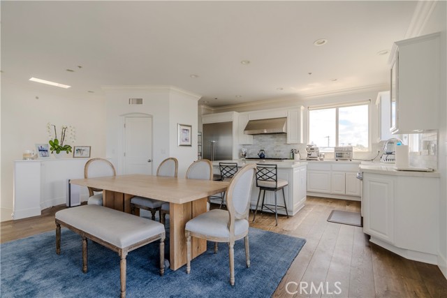300 19TH Street, Manhattan Beach CA: https://media.crmls.org/medias/b2df5084-d1a7-4fa0-9347-91f008cbbb9b.jpg