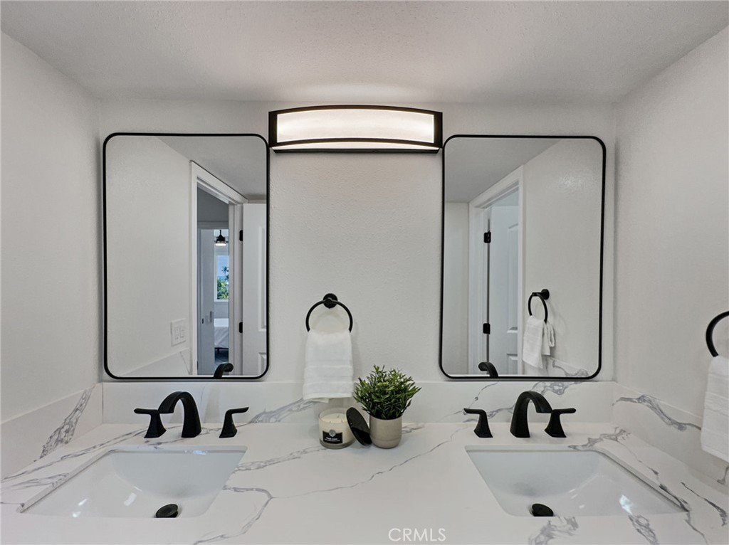 https://media.crmls.org/medias/b2e0604f-9fe8-45bd-a5dd-3812d4d20fdc.jpg?preset=X-Large