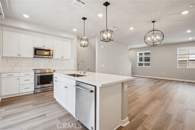 1475 Sandbar Lane, San Pedro CA: https://media.crmls.org/medias/b2e064bd-ad70-4ee0-807d-a16f9b558b54.jpg