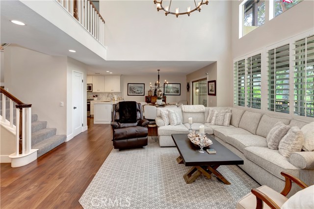 Detail Gallery Image 11 of 29 For 515 Bay Hill Dr, Newport Beach,  CA 92660 - 3 Beds | 2/1 Baths