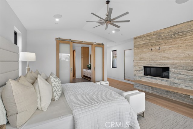 Detail Gallery Image 33 of 58 For 520 11th St, Huntington Beach,  CA 92648 - 3 Beds | 3/1 Baths