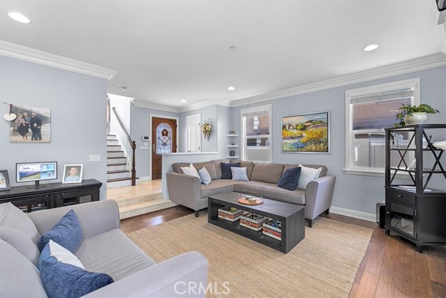 2010 Gates Avenue, Redondo Beach, California 90278, 4 Bedrooms Bedrooms, ,3 BathroomsBathrooms,Residential,Sold,Gates,SB22098892