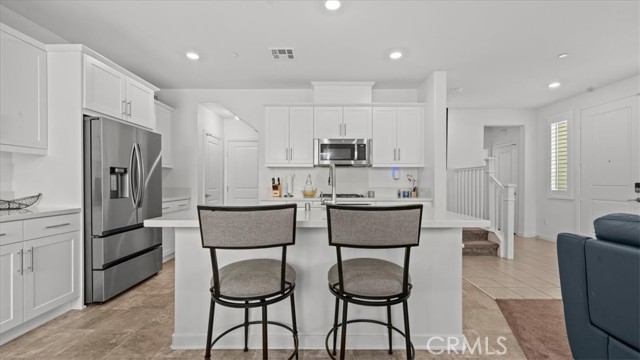 Detail Gallery Image 10 of 31 For 16154 Lozano Street #7,  Fontana,  CA 92336 - 3 Beds | 2/1 Baths
