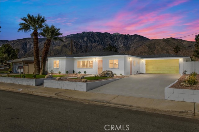 Detail Gallery Image 1 of 20 For 222 W Avenida Cerca, Palm Springs,  CA 92262 - 4 Beds | 2 Baths