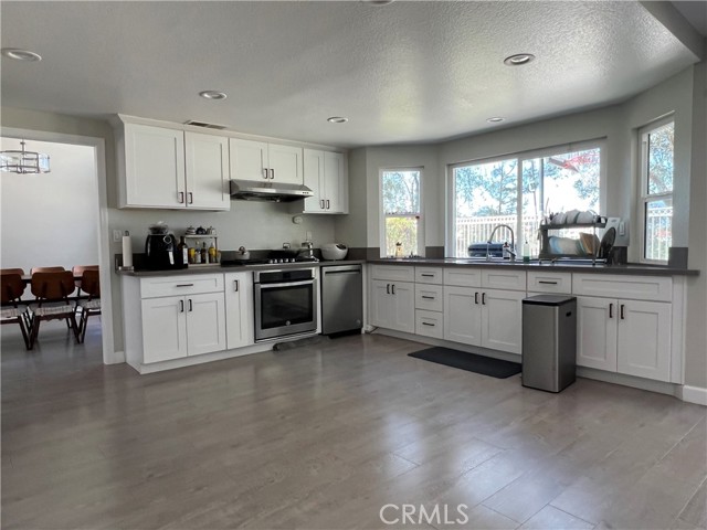 Detail Gallery Image 4 of 14 For 2118 Camino Largo Dr, Chino Hills,  CA 91709 - 4 Beds | 3 Baths