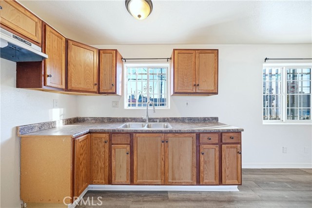 Detail Gallery Image 6 of 32 For 10929 Compton Ave, Los Angeles,  CA 90059 - – Beds | – Baths