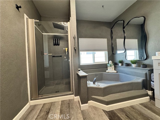 23301 Ridge Route Drive, Laguna Hills CA: https://media.crmls.org/medias/b2e38628-6ade-49f1-89b7-3390ae102182.jpg