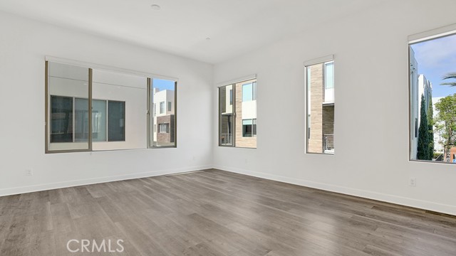 Detail Gallery Image 12 of 45 For 41 Ebb Tide, Newport Beach,  CA 92663 - 4 Beds | 3/1 Baths