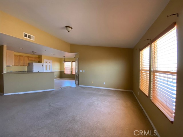 1928 Sunset Avenue, Thermal CA: https://media.crmls.org/medias/b2e3c698-b060-48ff-8a40-fbb3937bd199.jpg