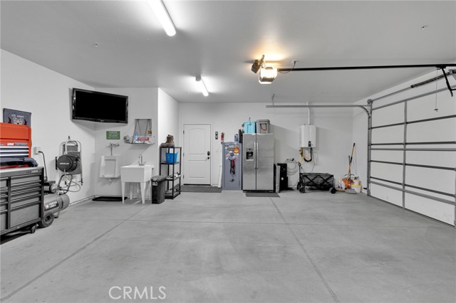 Detail Gallery Image 62 of 71 For 8357 Macron, Oak Hills,  CA 92344 - 4 Beds | 3 Baths