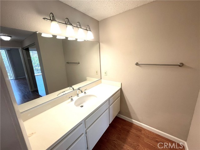 Detail Gallery Image 14 of 39 For 2563 Plaza Del Amo #304,  Torrance,  CA 90503 - 2 Beds | 2 Baths