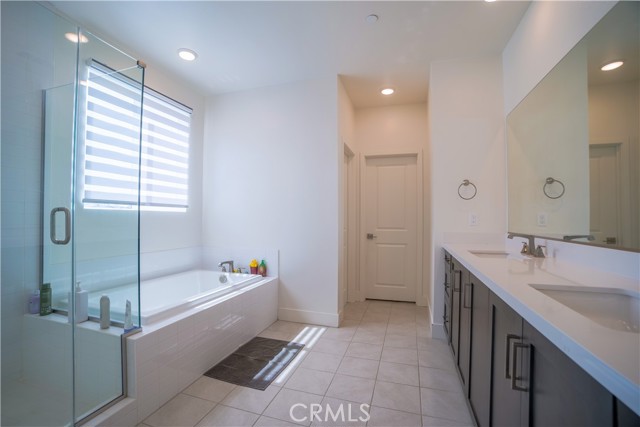 Detail Gallery Image 17 of 32 For 35323 Orchard Trail, Fallbrook,  CA 92028 - 4 Beds | 3 Baths