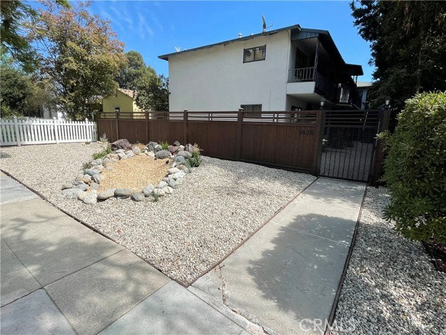 5636 Willowcrest Avenue, North Hollywood CA: https://media.crmls.org/medias/b2e6d95b-5720-44da-b8a7-c175104c8cbf.jpg