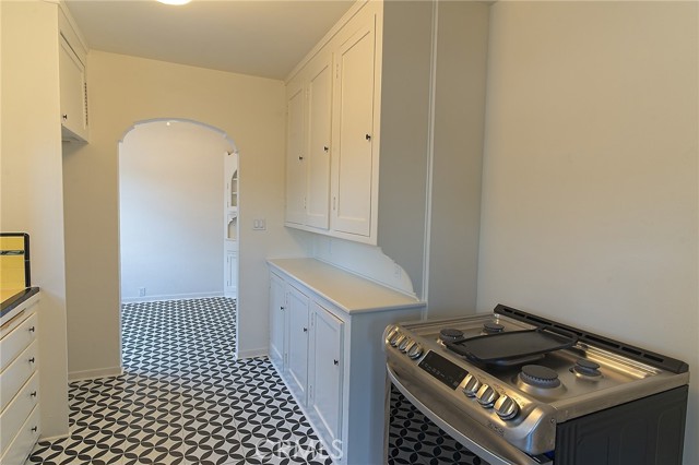 550 N 1st Avenue, Upland CA: https://media.crmls.org/medias/b2e6f221-2c4f-432c-acf6-3f51bee5f7bf.jpg