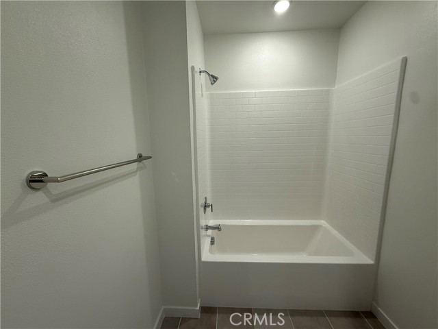 Detail Gallery Image 12 of 22 For 6114 Valentina Way #202,  Corona,  CA 92880 - 2 Beds | 2 Baths