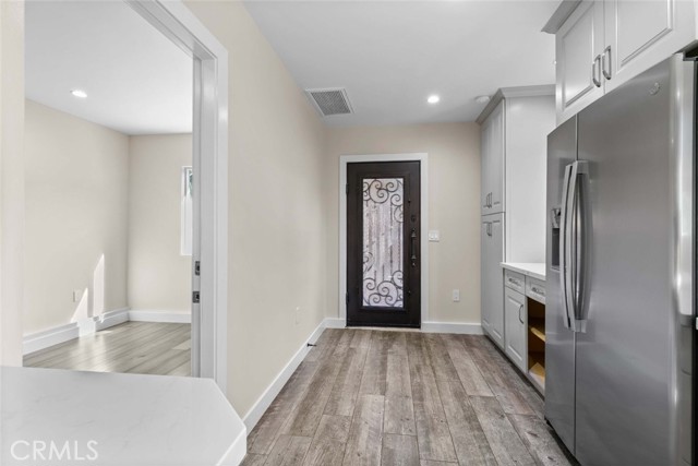 Detail Gallery Image 52 of 61 For 415 Birmingham Rd, Burbank,  CA 91504 - 4 Beds | 3/1 Baths