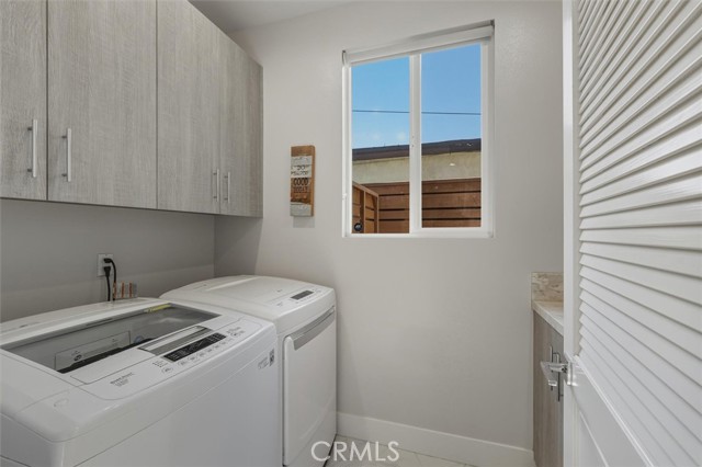 Detail Gallery Image 33 of 49 For 1729 Harriman Ln a,  Redondo Beach,  CA 90278 - 4 Beds | 3/1 Baths