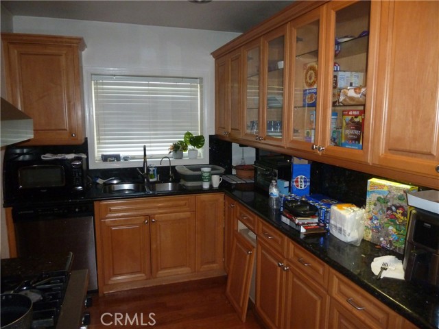 13384 Foothill Boulevard photo 6