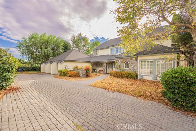 Detail Gallery Image 6 of 19 For 10201 Center Dr, Villa Park,  CA 92861 - 5 Beds | 3/1 Baths