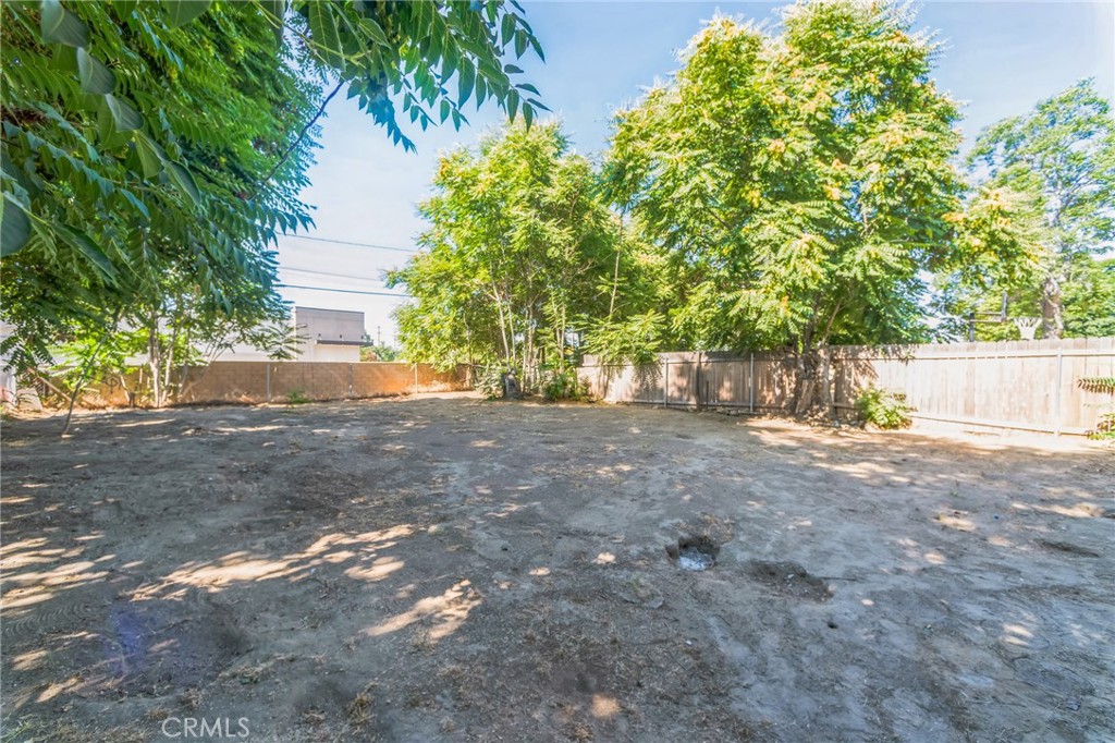 https://media.crmls.org/medias/b2e820e9-36f2-4e25-9b4e-893ad66294d0.jpg?preset=X-Large