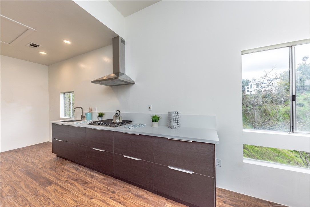 Detail Gallery Image 28 of 41 For 756 Quail Dr, Los Angeles,  CA 90065 - 3 Beds | 2 Baths