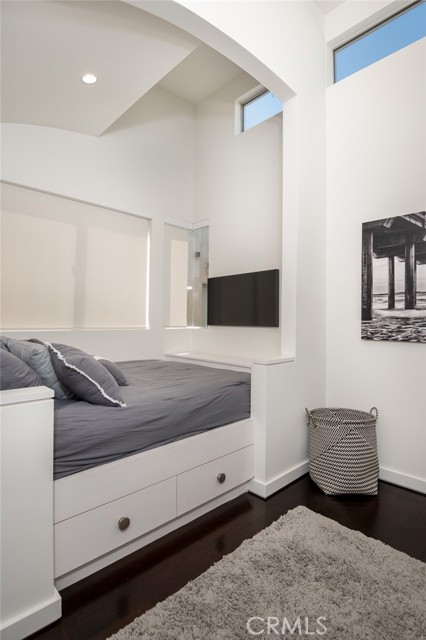 2804 Highland Avenue, Manhattan Beach, California 90266, 4 Bedrooms Bedrooms, ,3 BathroomsBathrooms,Residential,Sold,Highland,SB22116768