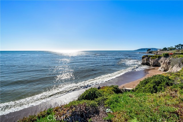 Detail Gallery Image 22 of 57 For 2101 Shoreline, Pismo Beach,  CA 93449 - 3 Beds | 2 Baths