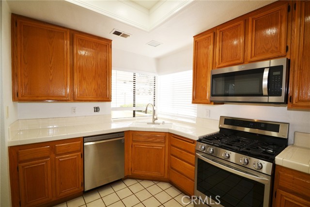 Detail Gallery Image 5 of 20 For 2621 Plaza Del Amo #529,  Torrance,  CA 90503 - 2 Beds | 2/1 Baths