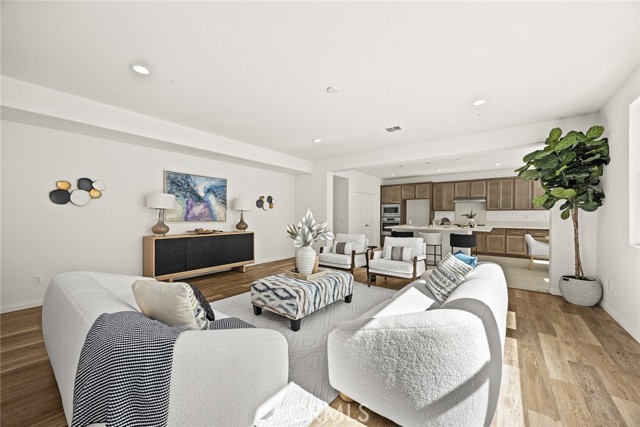 16114 Almond Avenue, Chino CA: https://media.crmls.org/medias/b2e9df68-4cdf-46ba-a5c6-63401f5ee904.jpg