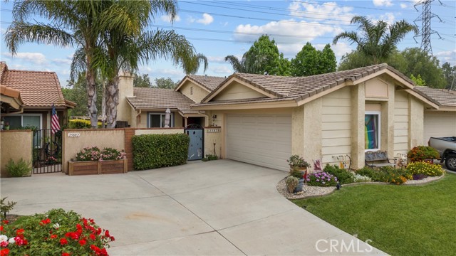 Detail Gallery Image 1 of 25 For 25878 Estaban Dr, Valencia,  CA 91355 - 2 Beds | 2 Baths