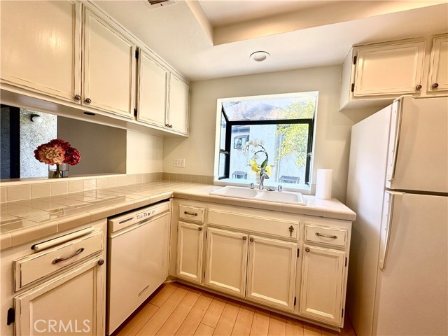 Detail Gallery Image 9 of 35 For 5736 Skyview Way #F,  Agoura Hills,  CA 91301 - 1 Beds | 1 Baths