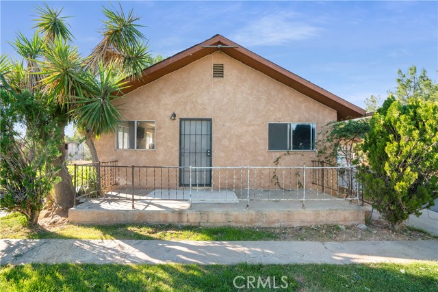 15675 Russell Ave, Riverside, CA 92508