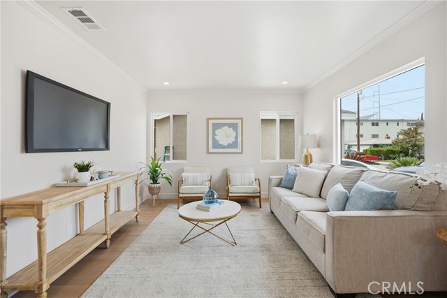 4750 W 133rd, Hawthorne CA: https://media.crmls.org/medias/b2ec476f-07b3-4d04-8497-953325f81a0e.jpg