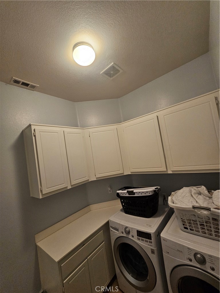 https://media.crmls.org/medias/b2ec758f-2639-47ff-bdda-e3fa03fc2d2d.jpg?preset=X-Large