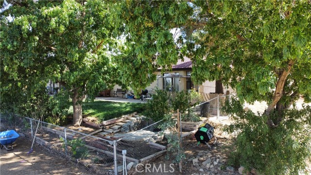 2390 Trinity Road, Pinon Hills CA: https://media.crmls.org/medias/b2ec77b8-f96d-46af-95da-b7fda3cb538d.jpg