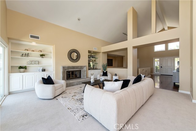 Detail Gallery Image 7 of 39 For 1 Titan, Irvine,  CA 92603 - 4 Beds | 3/1 Baths