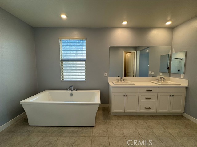 Detail Gallery Image 23 of 35 For 135 Denali, Lake Forest,  CA 92630 - 3 Beds | 3/1 Baths