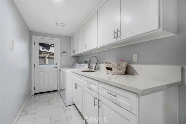 4975 Ginger Court, Rancho Cucamonga CA: https://media.crmls.org/medias/b2edb720-8475-4ba3-9ee5-fc9ca7cf6c5b.jpg
