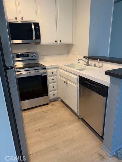 Detail Gallery Image 8 of 46 For 999 N Pacific St #C211,  Oceanside,  CA 92054 - 1 Beds | 1 Baths