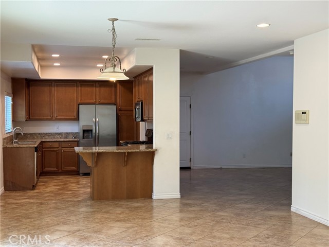 Detail Gallery Image 12 of 33 For 7532 Dashi Pl, Canoga Park,  CA 91304 - 4 Beds | 4 Baths