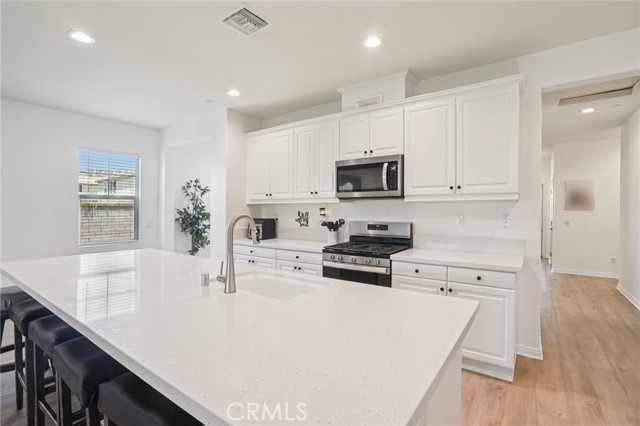 Detail Gallery Image 13 of 63 For 26644 Dior Ct, Menifee,  CA 92585 - 4 Beds | 2 Baths