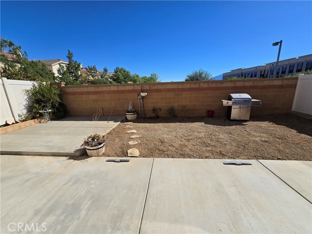 Detail Gallery Image 4 of 39 For 912 Anser Ln, Beaumont,  CA 92223 - 4 Beds | 2/1 Baths