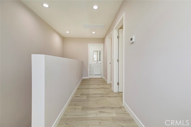 Detail Gallery Image 14 of 25 For 15557 Wyandotte St, Van Nuys,  CA 91406 - 3 Beds | 2 Baths