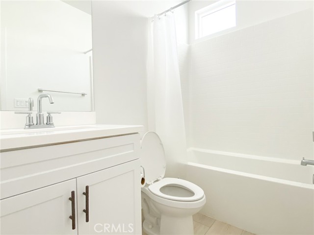 Detail Gallery Image 16 of 21 For 947 N Divino Privado #9,  Ontario,  CA 91764 - 3 Beds | 2/1 Baths