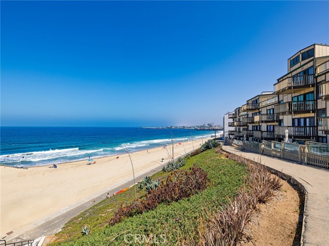 625 Esplanade, Redondo Beach, California 90277, 2 Bedrooms Bedrooms, 0 ,2 BathroomsBathrooms,Residential,For Sale,Esplanade,0,SB26109376