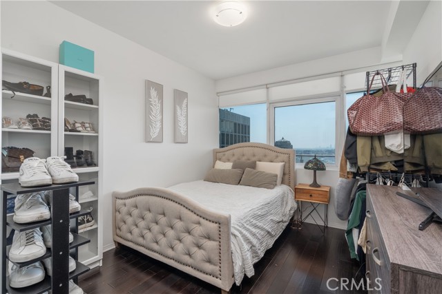 3785 Wilshire Boulevard, Los Angeles CA: https://media.crmls.org/medias/b2f1969c-9799-43e1-a1b0-cc2be4fd822e.jpg