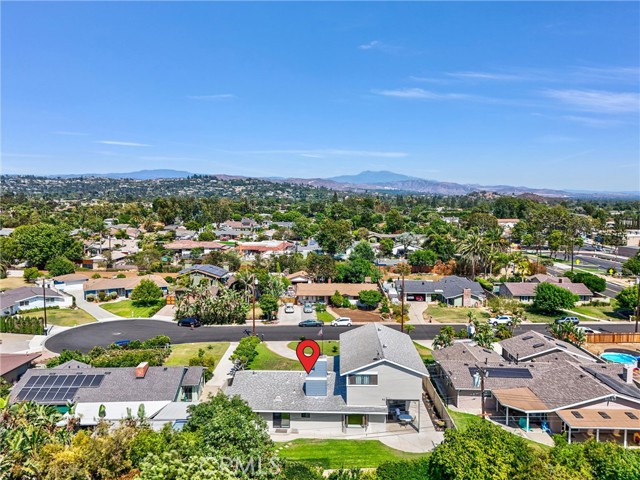 14141 Clarissa Lane, North Tustin CA: https://media.crmls.org/medias/b2f197ba-f9a1-4086-ab34-3714b10ddf2b.jpg