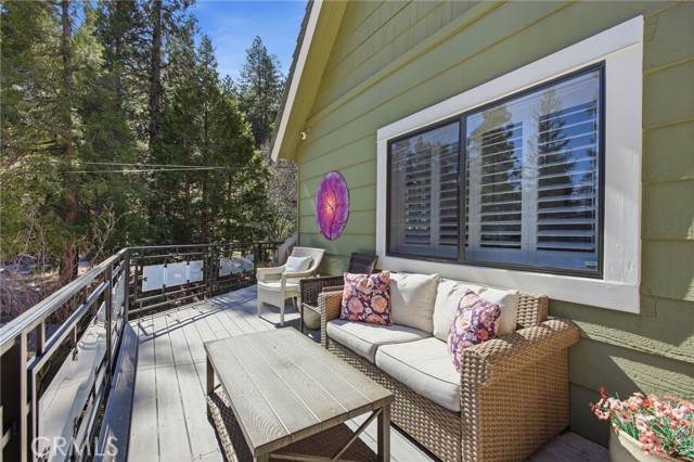 528 Brentwood, Lake Arrowhead CA: https://media.crmls.org/medias/b2f22091-45f8-4b96-853c-b457be9593b5.jpg