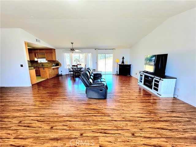 Detail Gallery Image 7 of 47 For 39560 S Lilley Way, Coarsegold,  CA 93614 - 4 Beds | 3 Baths