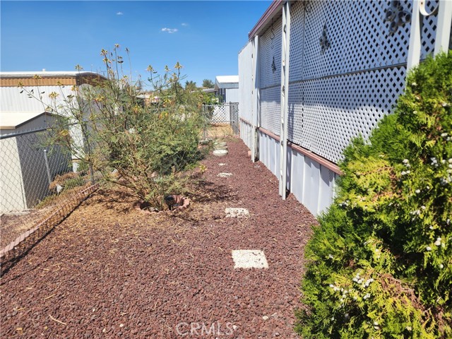 Detail Gallery Image 11 of 19 For 11414 Serra Rd #73,  Apple Valley,  CA 92308 - 2 Beds | 2 Baths